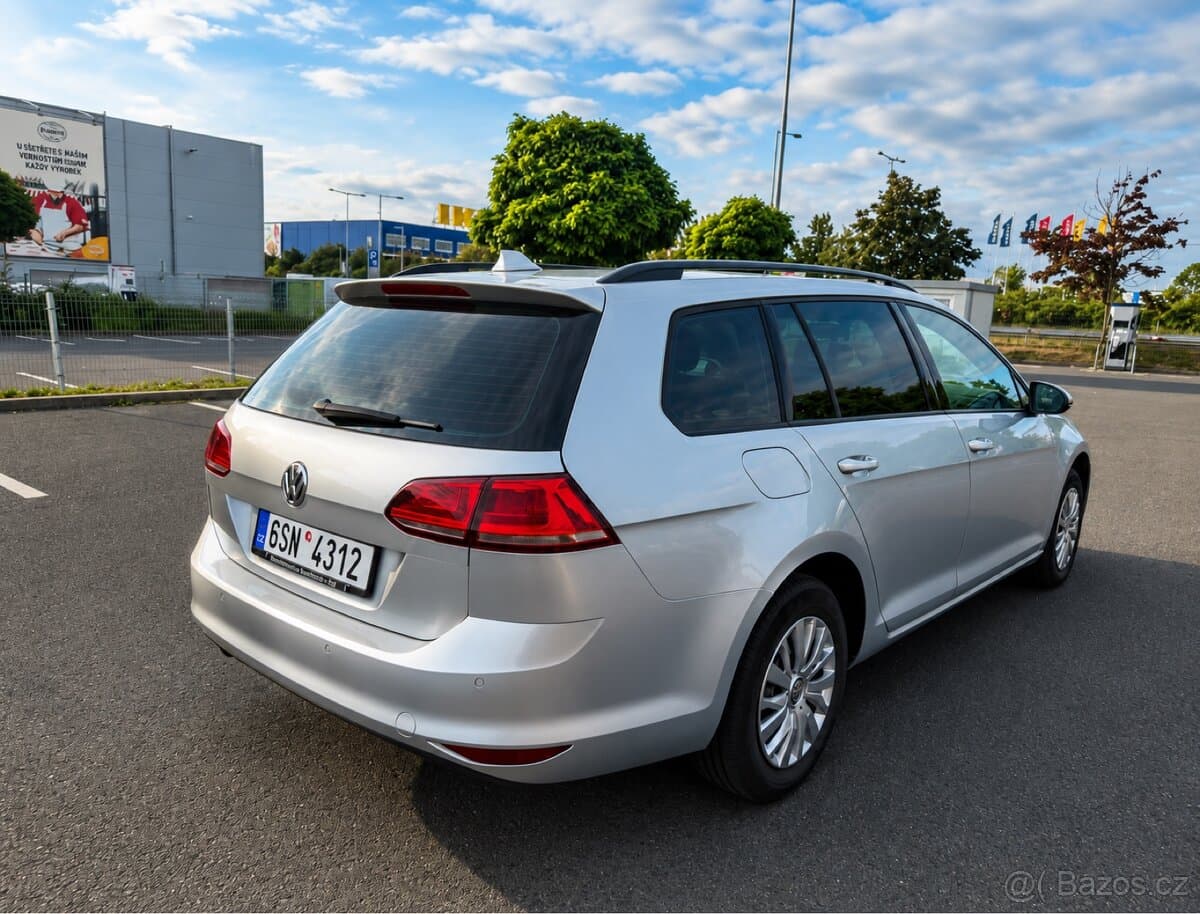 2015 Volkswagen GOLF - 8