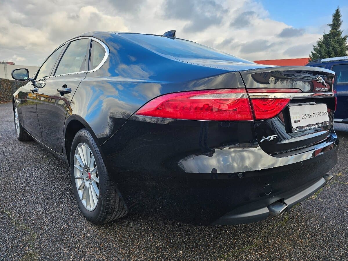 2019 Jaguar XF - 8
