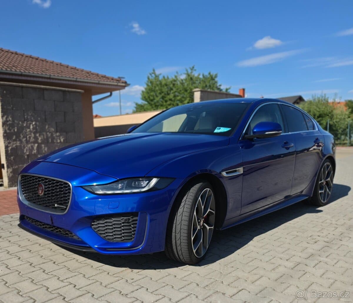 2019 Jaguar XE - 8