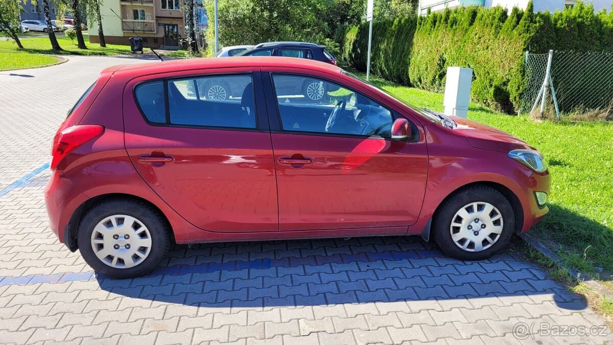 2014 Hyundai i20 - 8