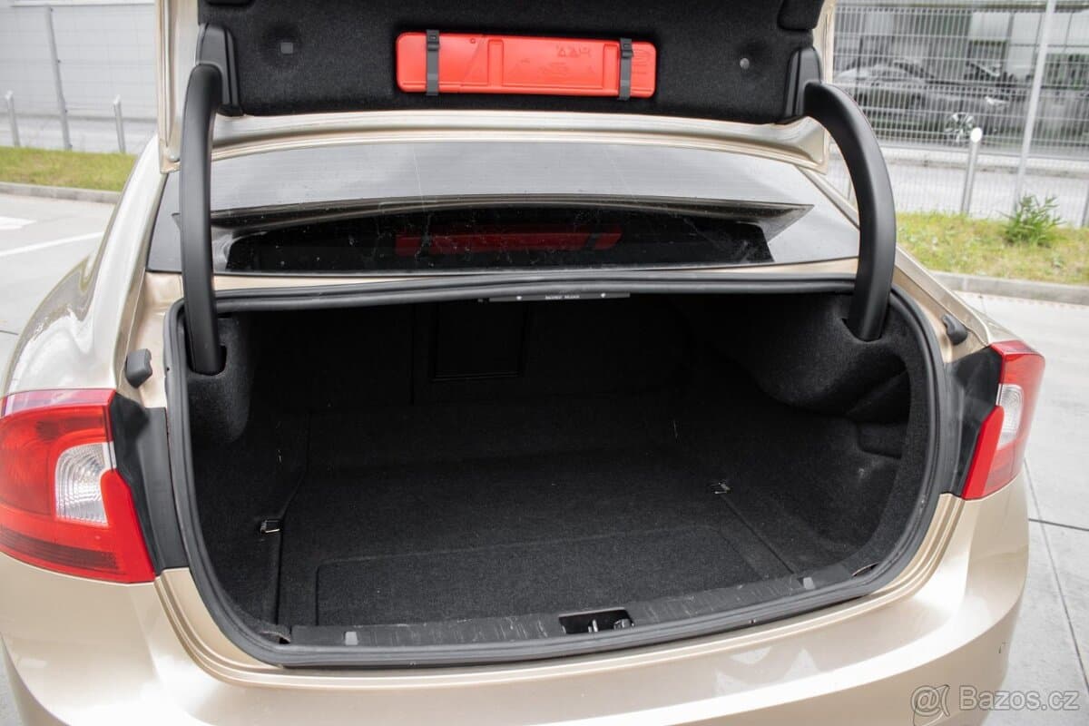 2011 Volvo S60 - 8