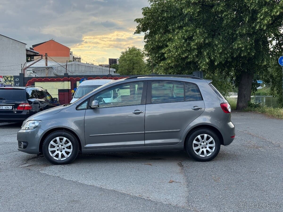 2012 Volkswagen GOLF - 8
