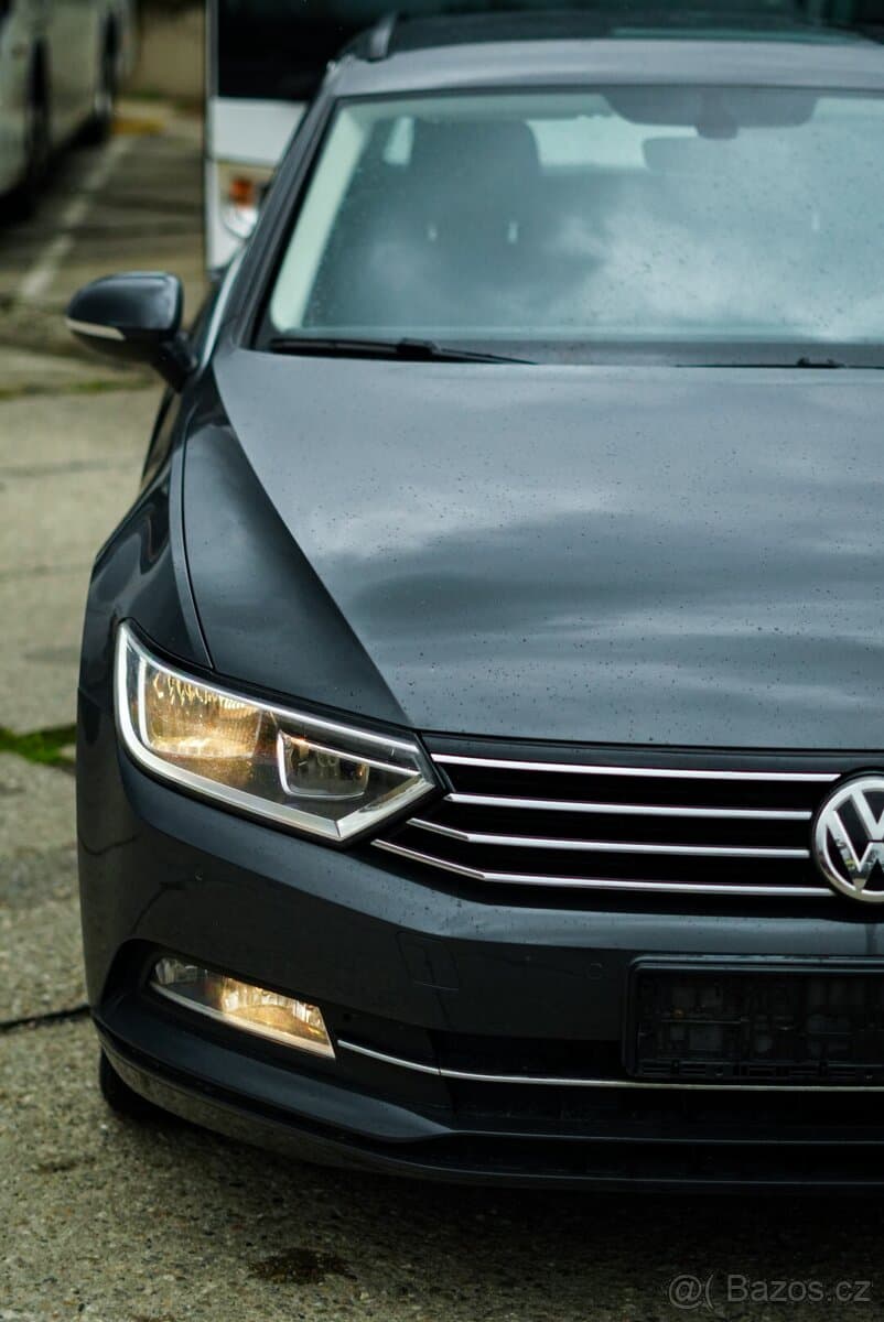 2018 Volkswagen PASSAT - 8