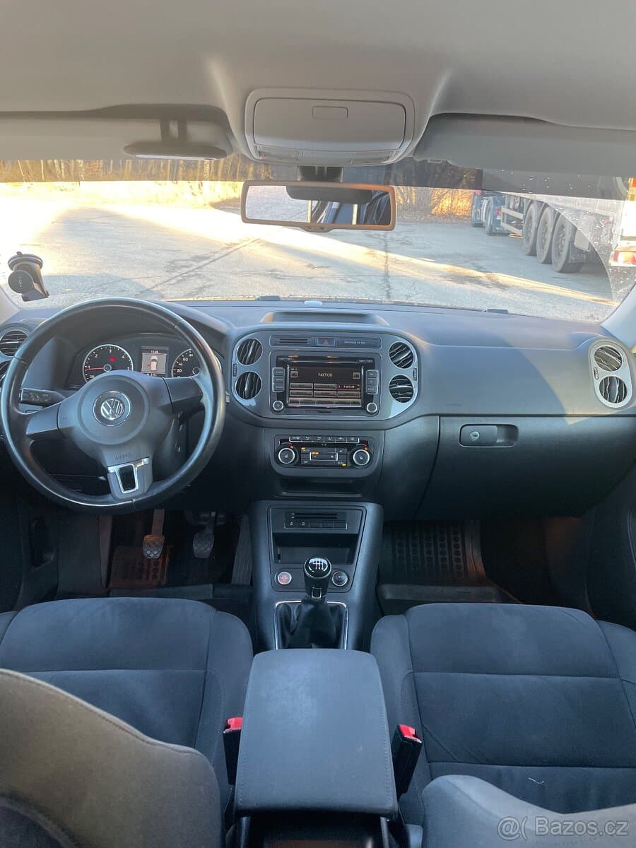 2012 Volkswagen TIGUAN - 8