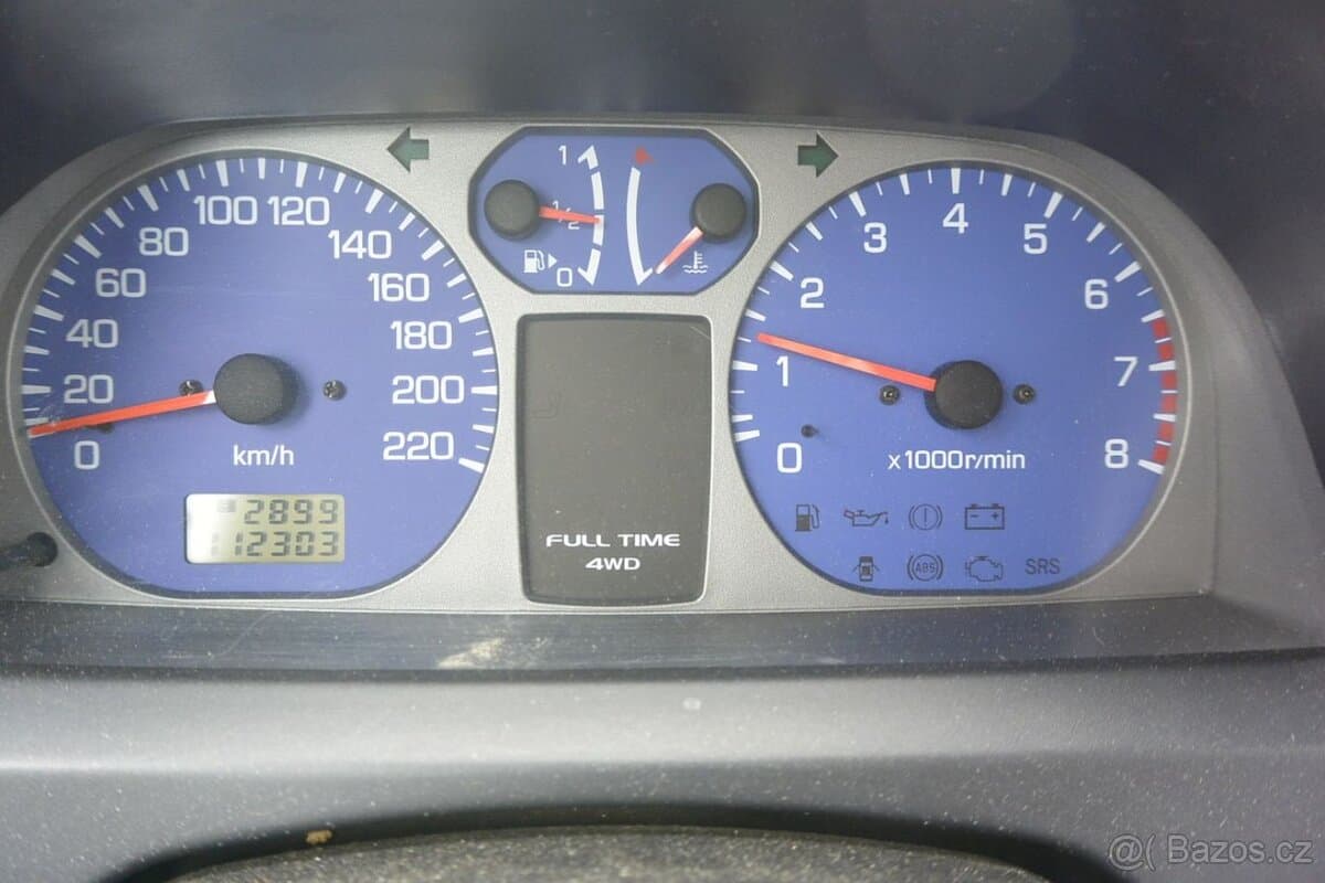 2004 Mitsubishi PAJERO - 8
