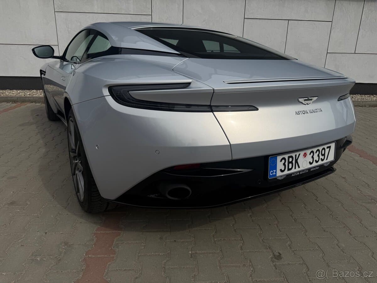 2019 Aston Martin DB11 - 8