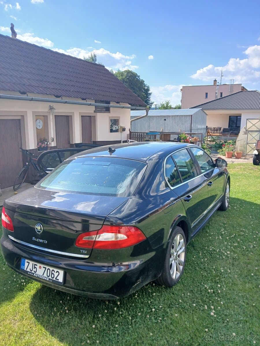 2011 Škoda SUPERB - 9