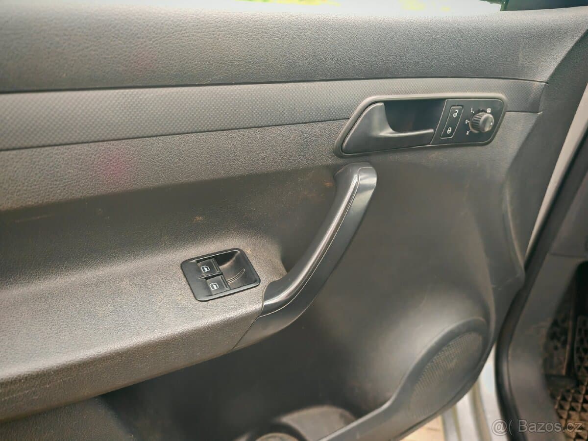 2011 Volkswagen CADDY - 9