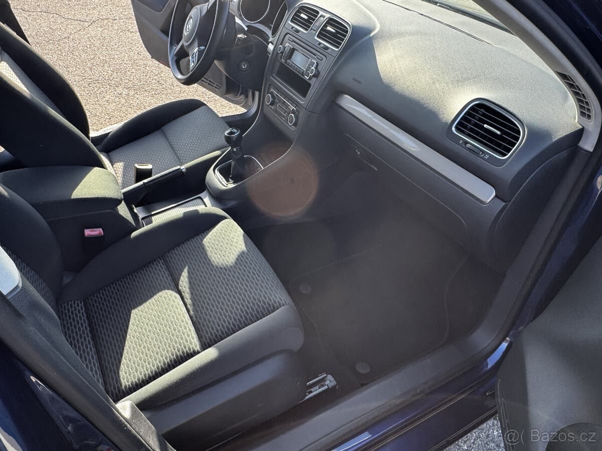 2010 Volkswagen GOLF - 9