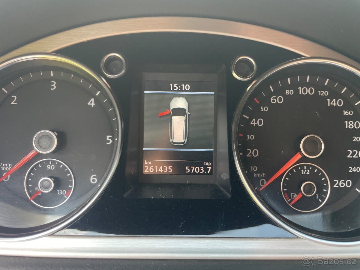 2012 Volkswagen PASSAT - 9