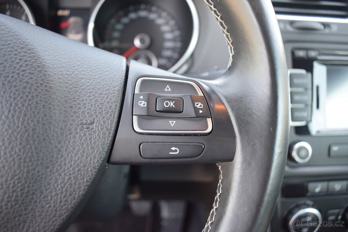 2015 Volkswagen GOLF - 9