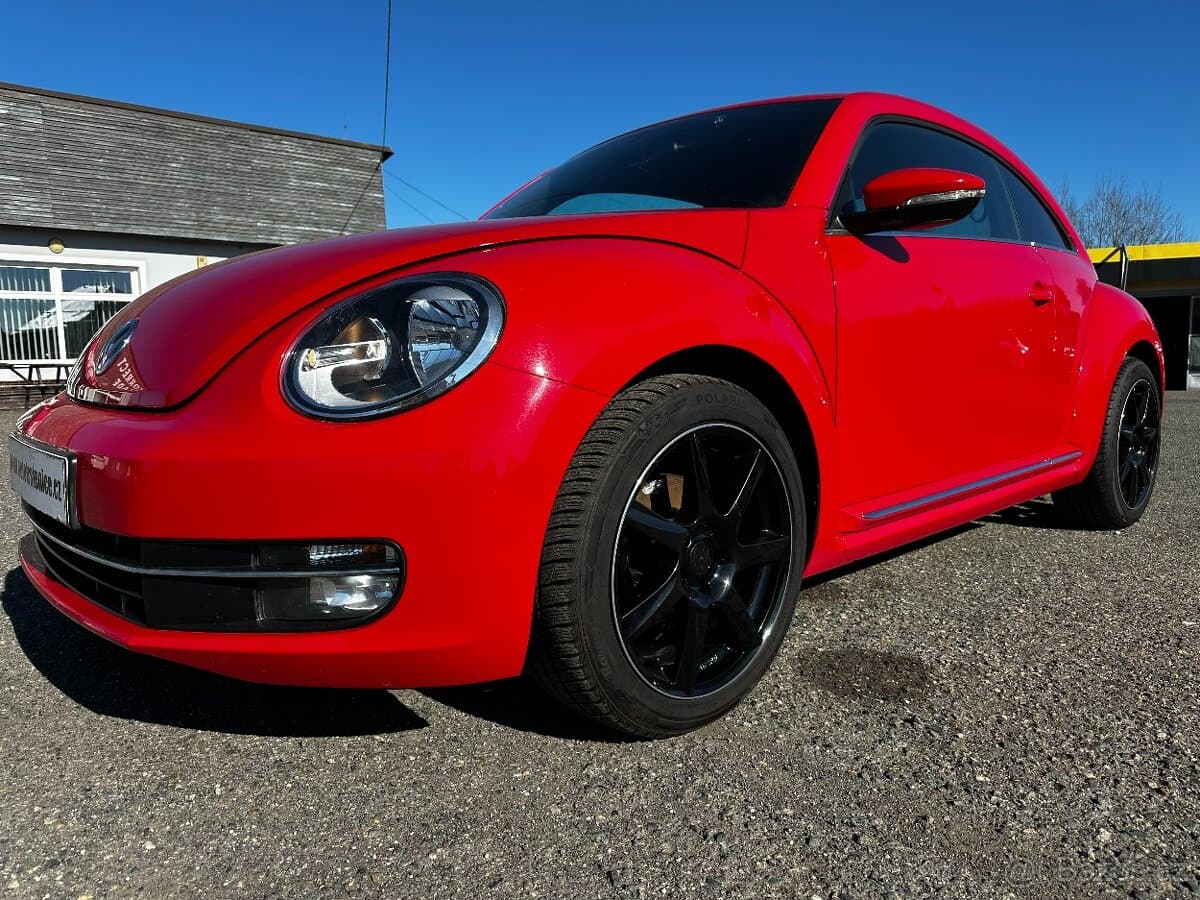 2015 Volkswagen BEETLE - 9