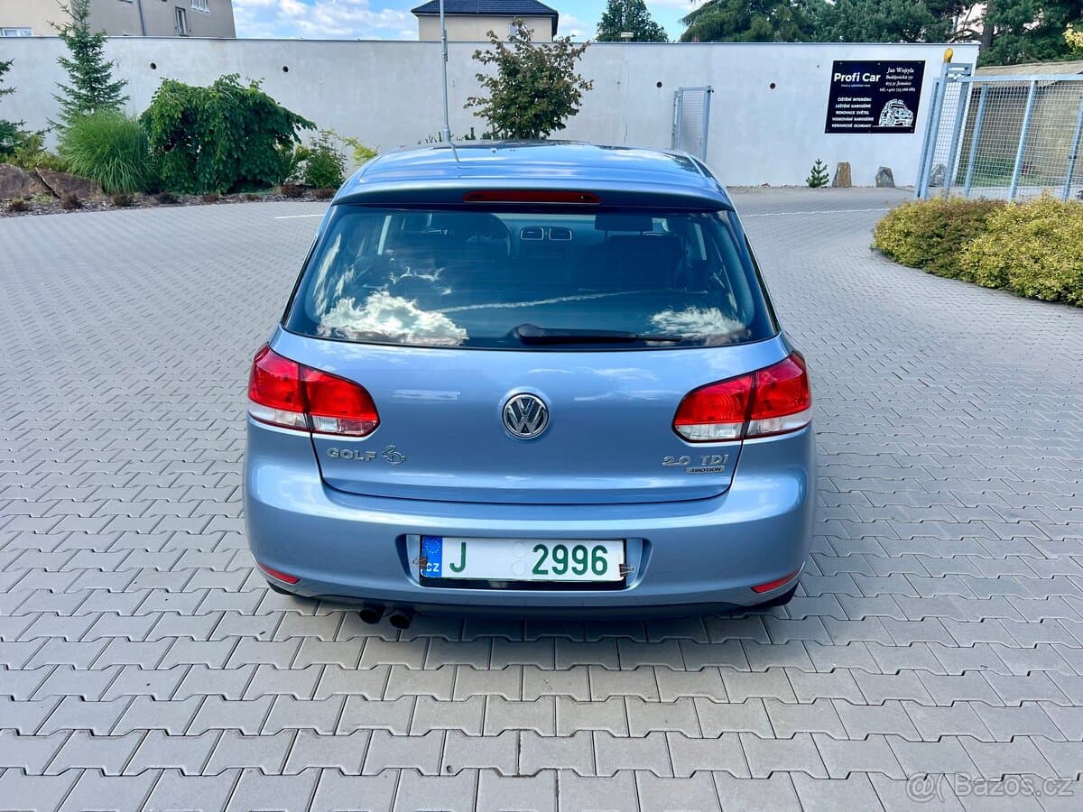 2011 Volkswagen GOLF - 9