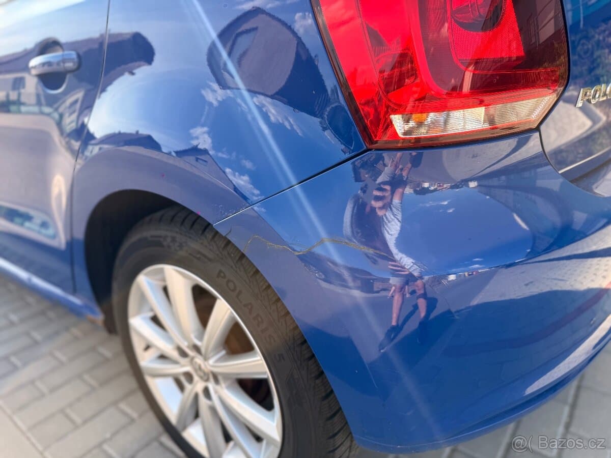 2011 Volkswagen POLO - 9