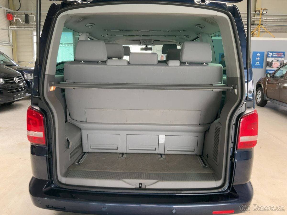 2010 Volkswagen MULTIVAN - 9