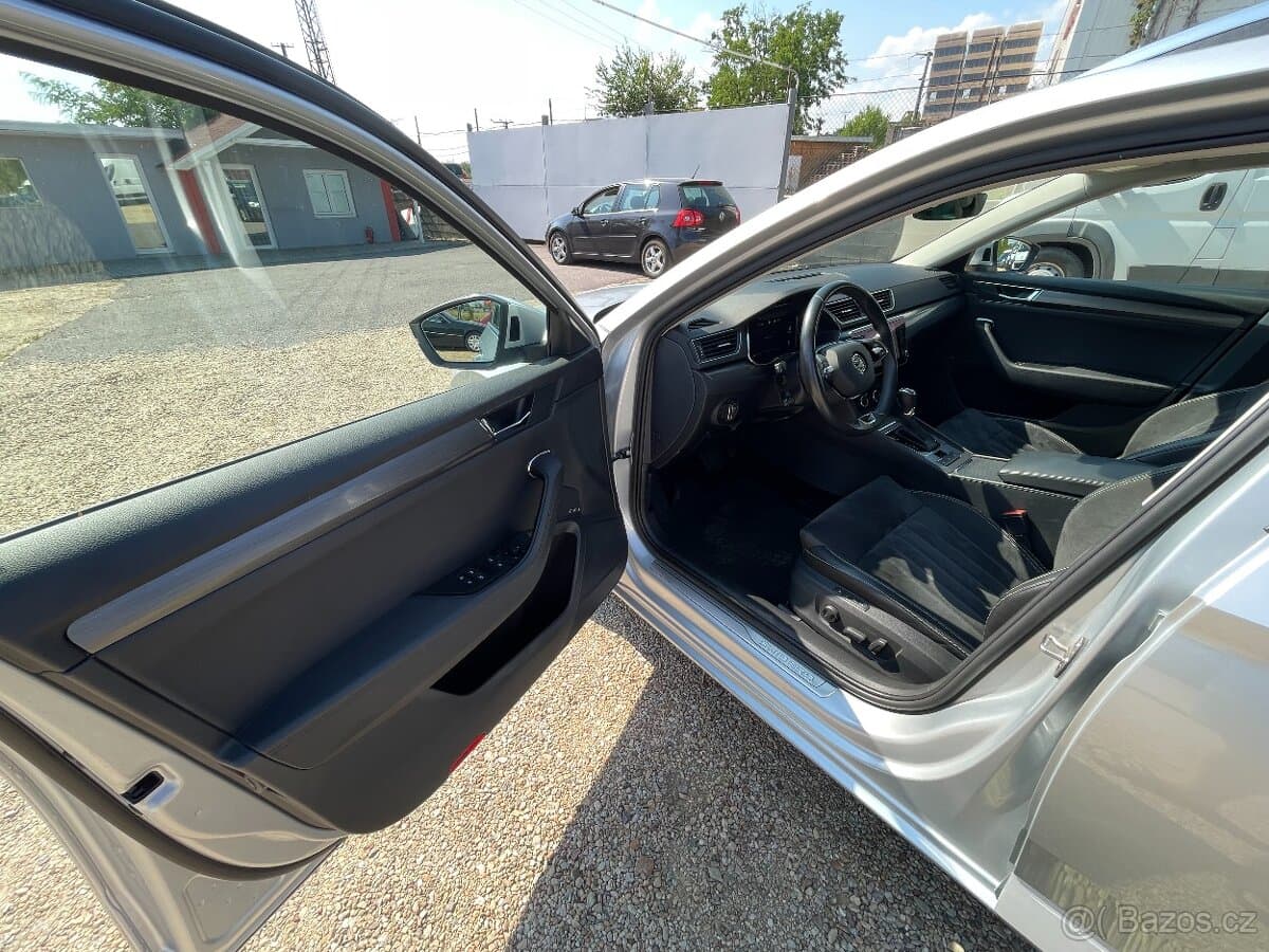 2022 Škoda SUPERB - 9