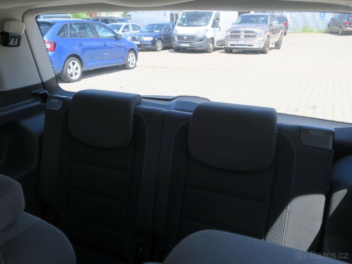 2011 Volkswagen TOURAN - 9