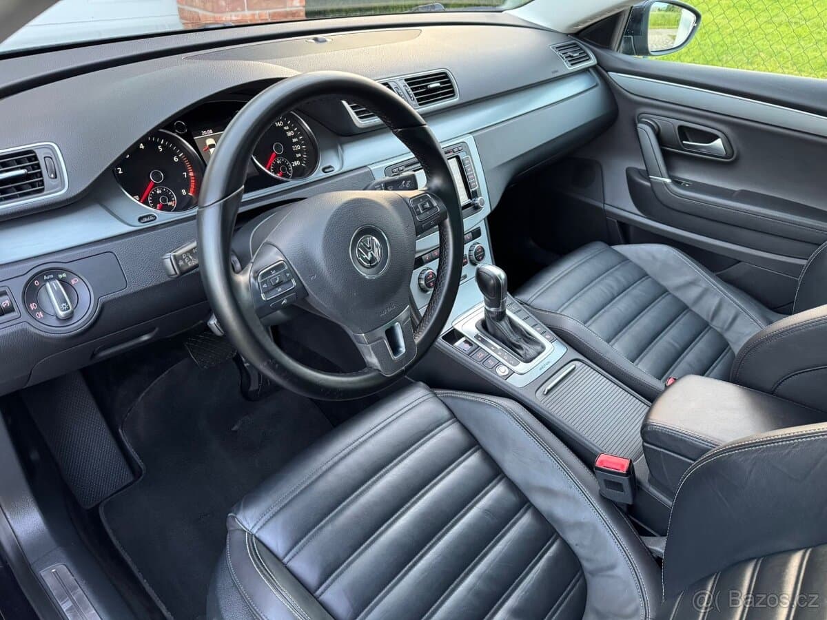 2014 Volkswagen PASSAT CC - 9