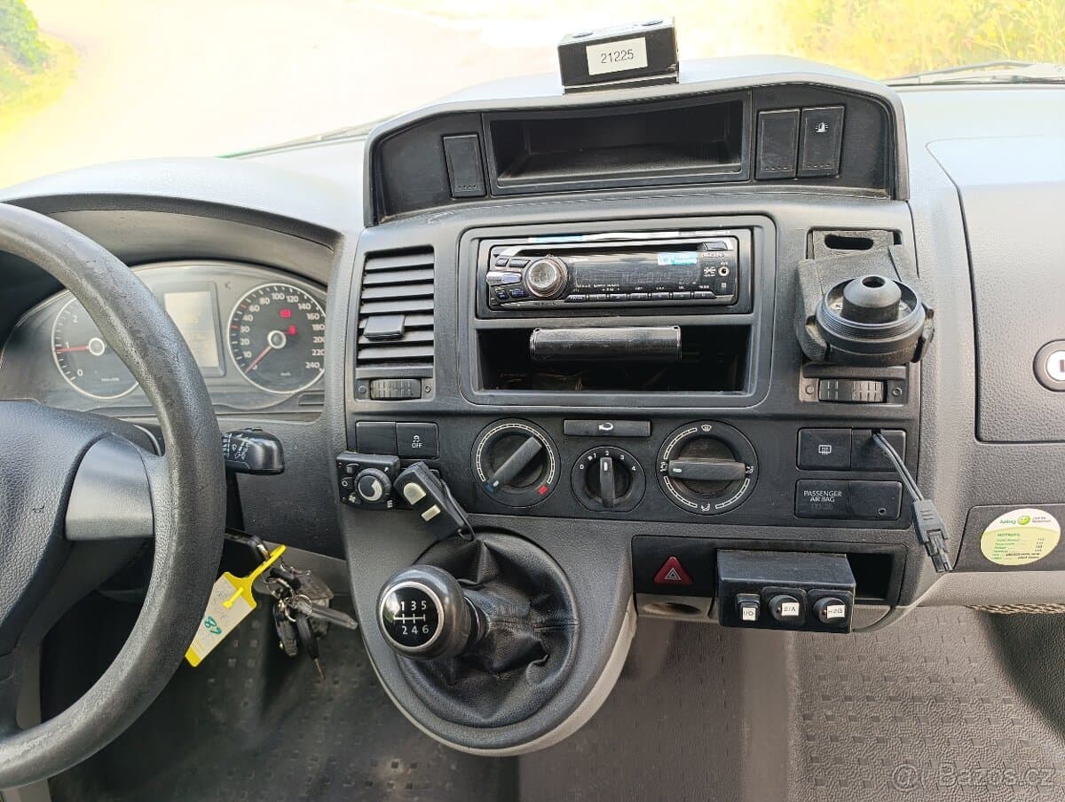 2010 Volkswagen TRANSPORTER - 9