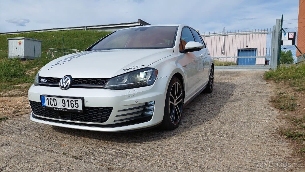 2015 Volkswagen GOLF - 9