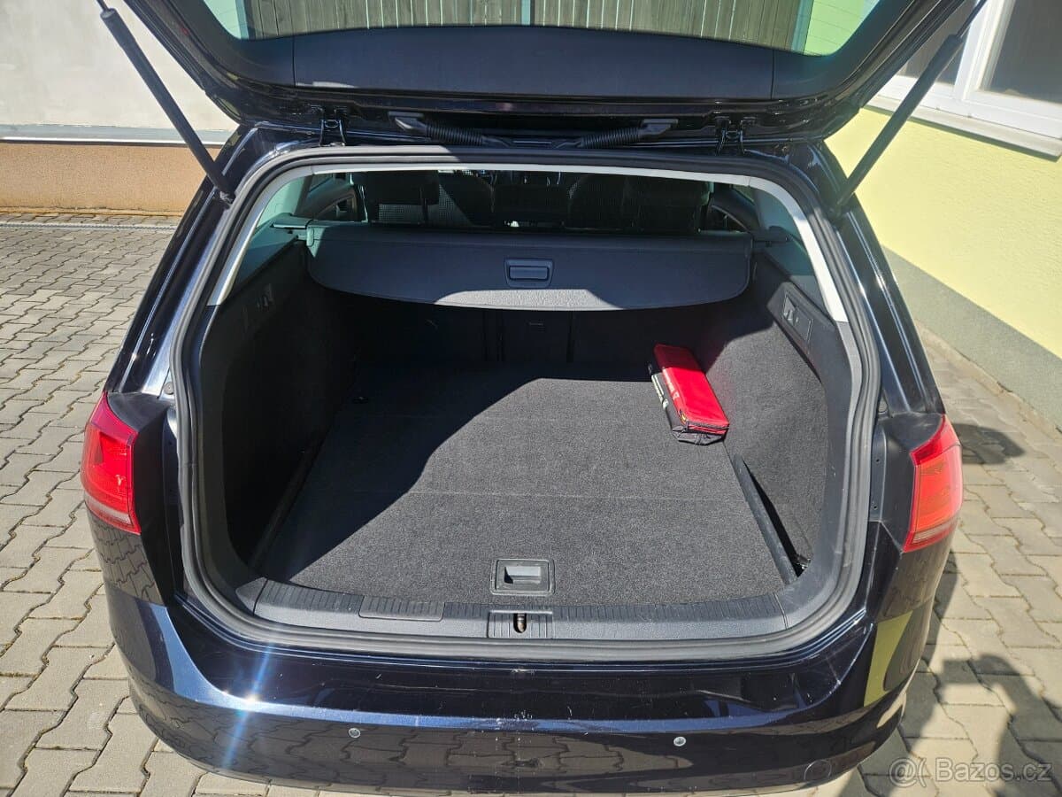 2013 Volkswagen GOLF - 9