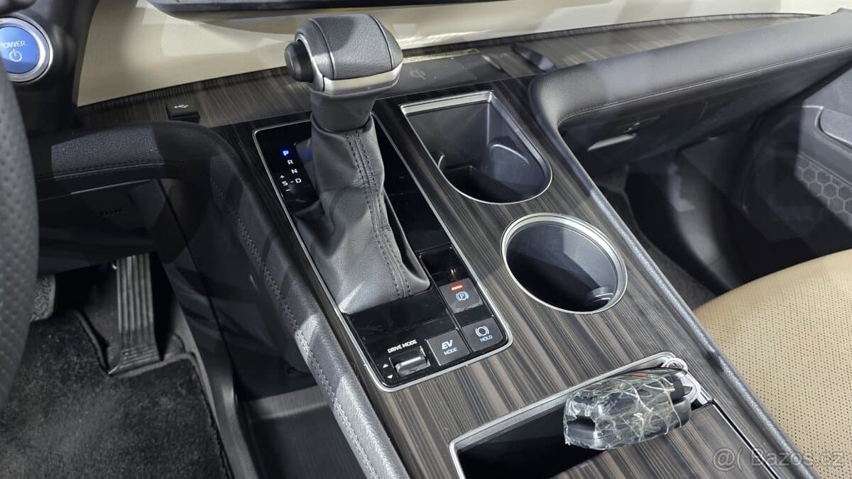 2023 Toyota SIENNA - 9
