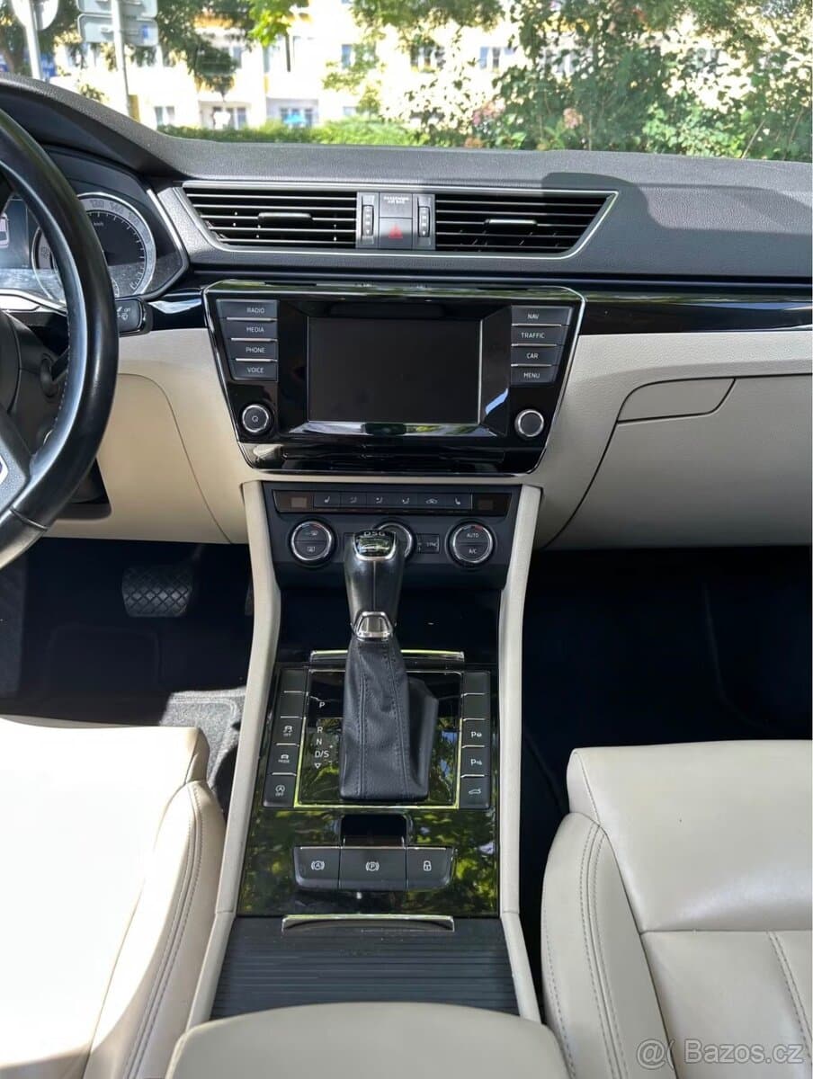 2016 Škoda SUPERB - 9