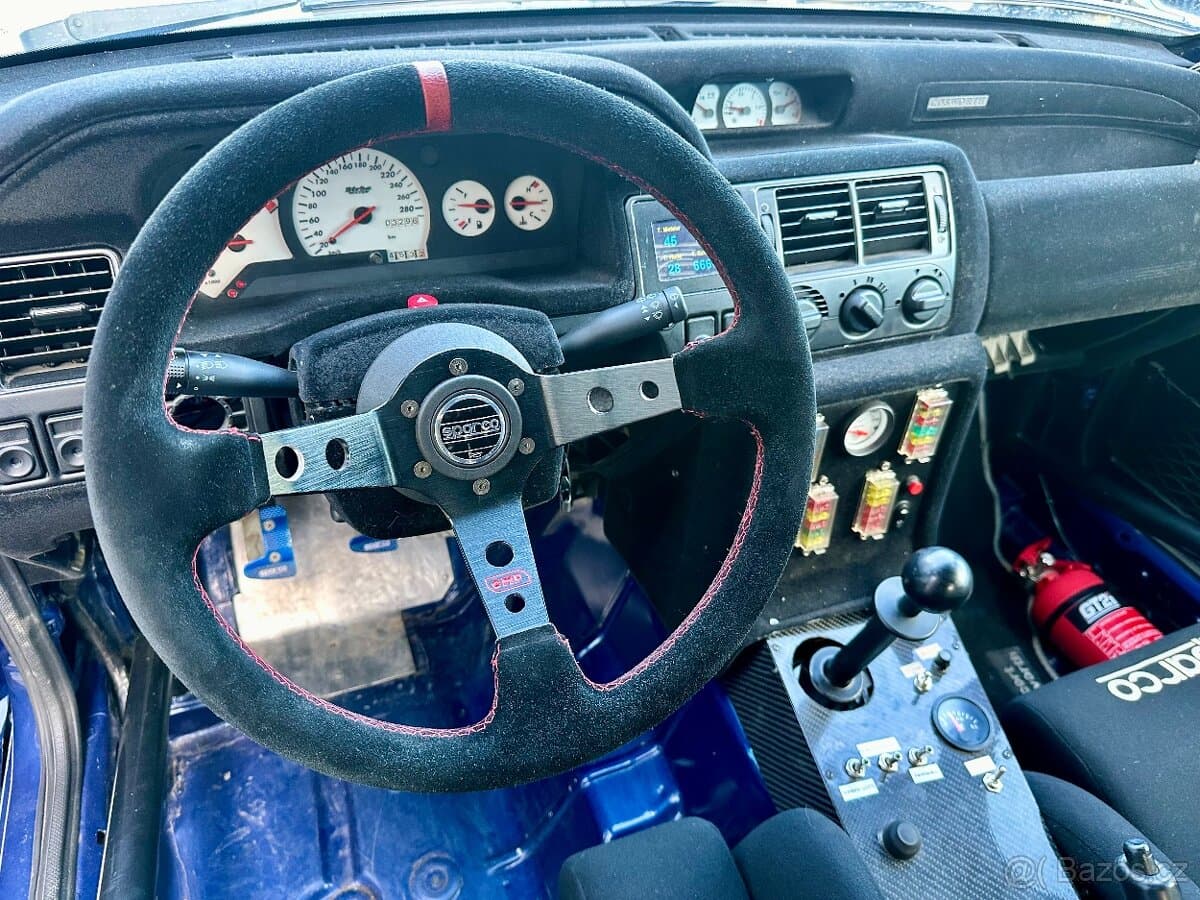1993 Ford ESCORT - 9
