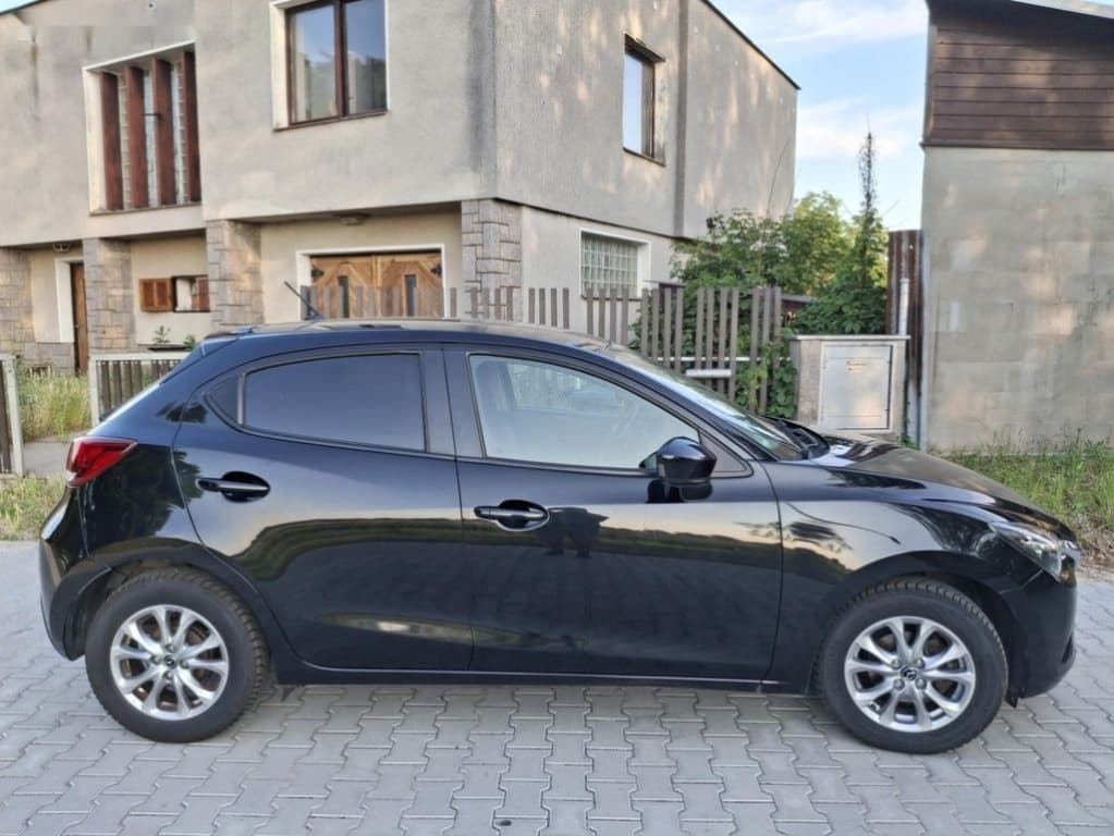 2015 Mazda 2 - 9