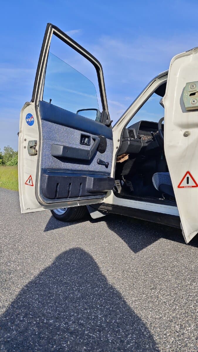 1991 Volvo 240 - 9