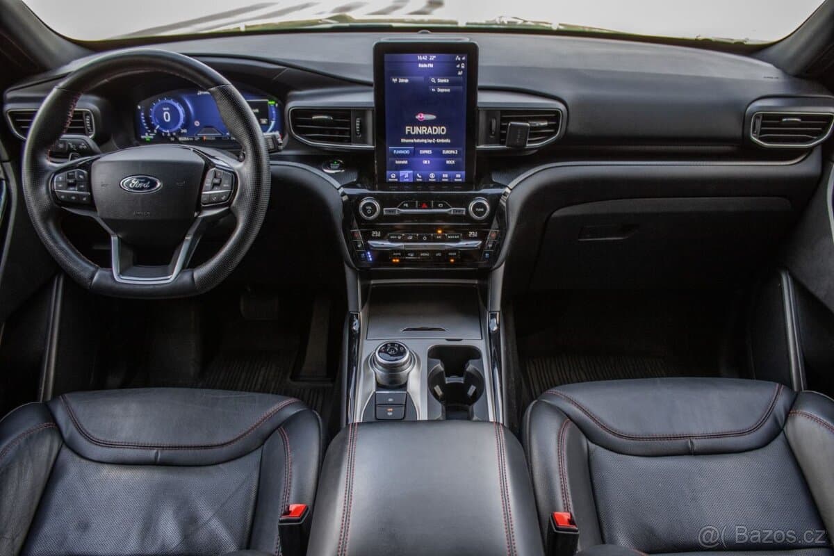 2022 Ford EXPLORER - 9