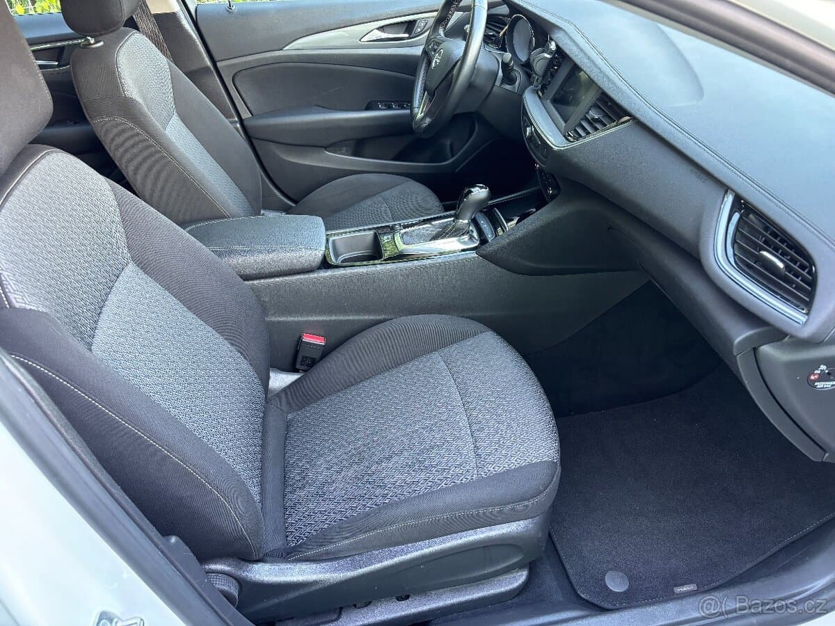 2019 Opel INSIGNIA - 9
