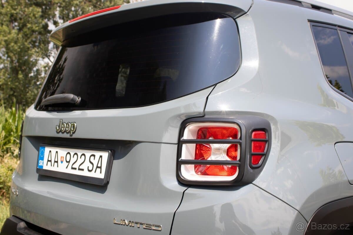 2016 Jeep RENEGADE - 9