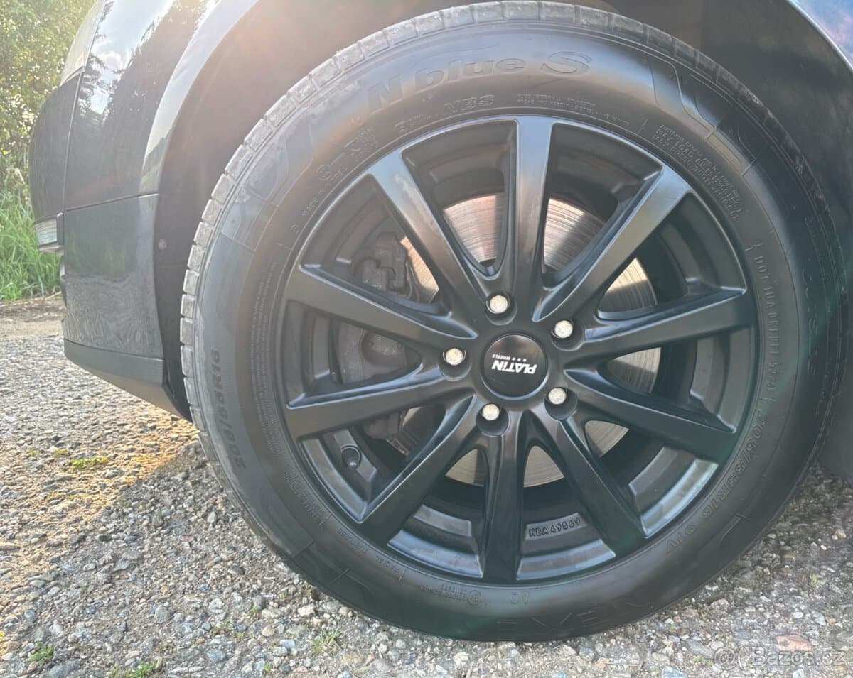 Volkswagen PASSAT - 9