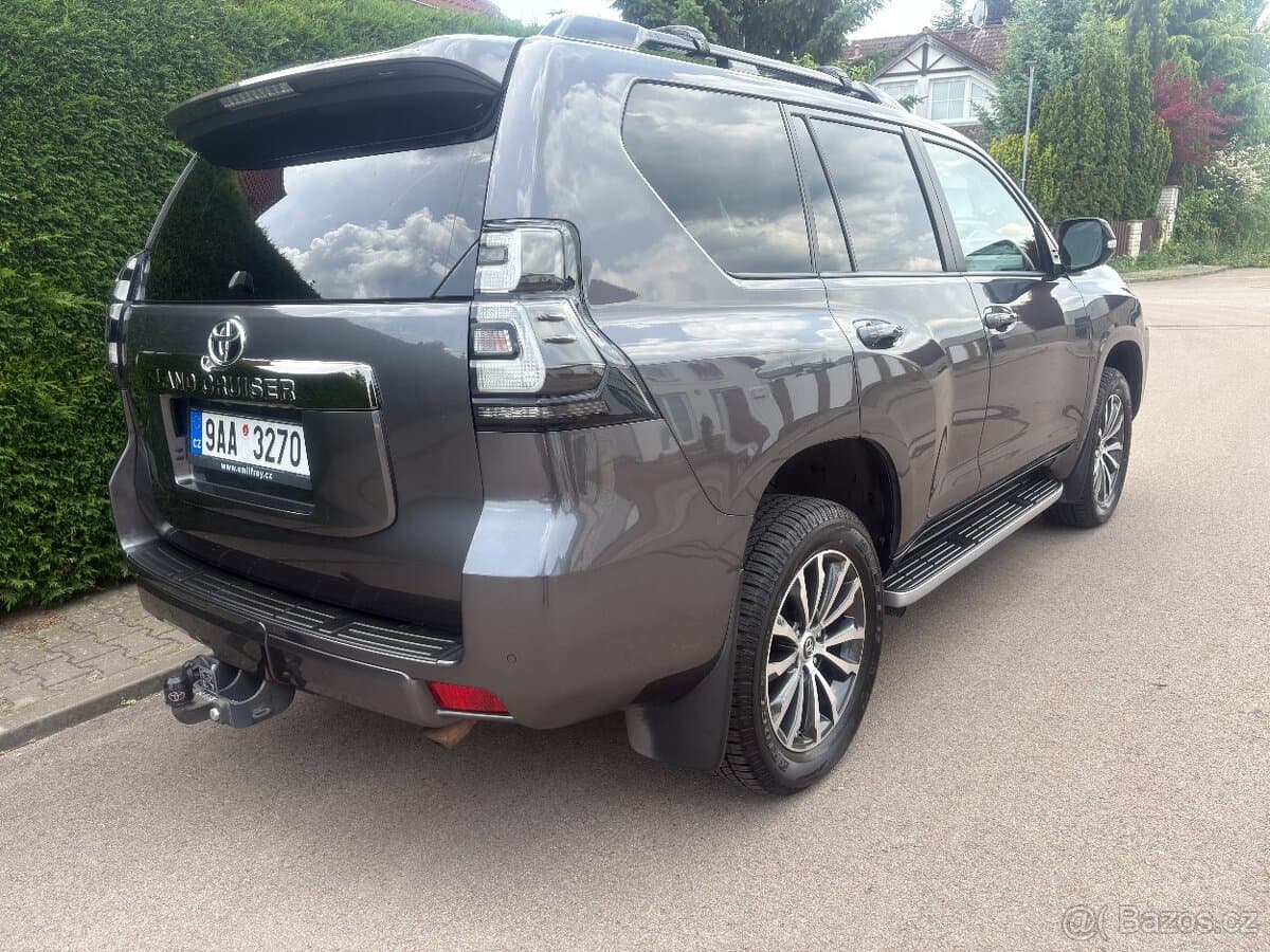 2021 Toyota LAND CRUISER - 9