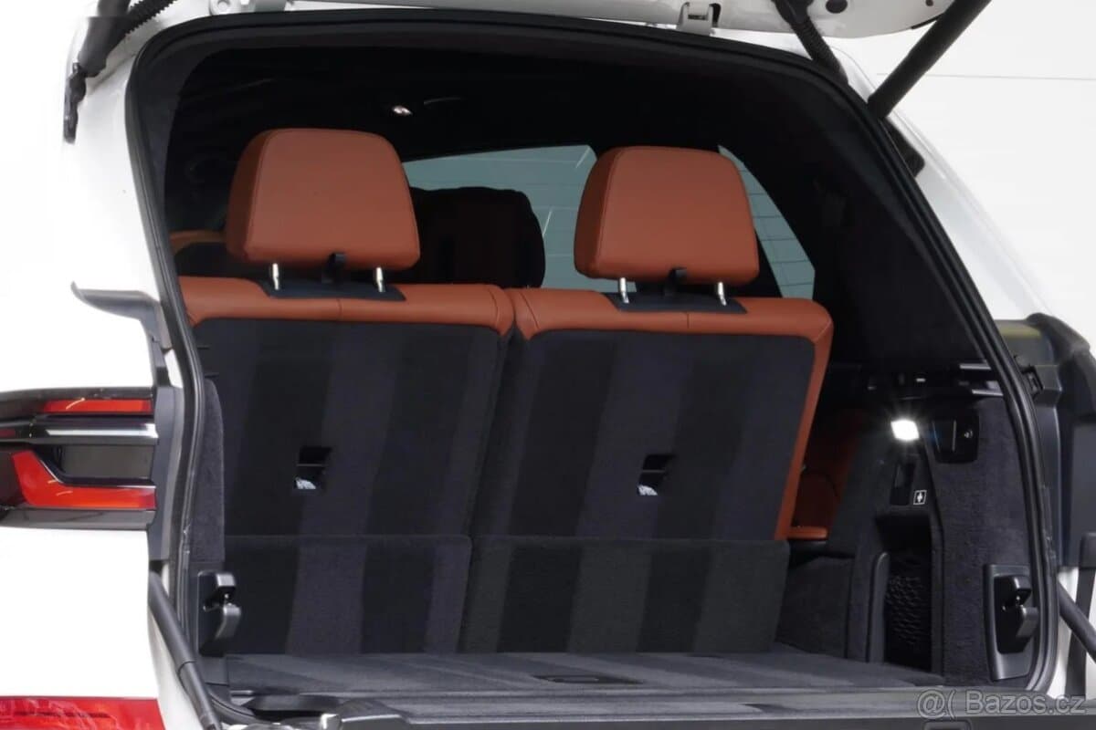 2024 BMW X7 - 9