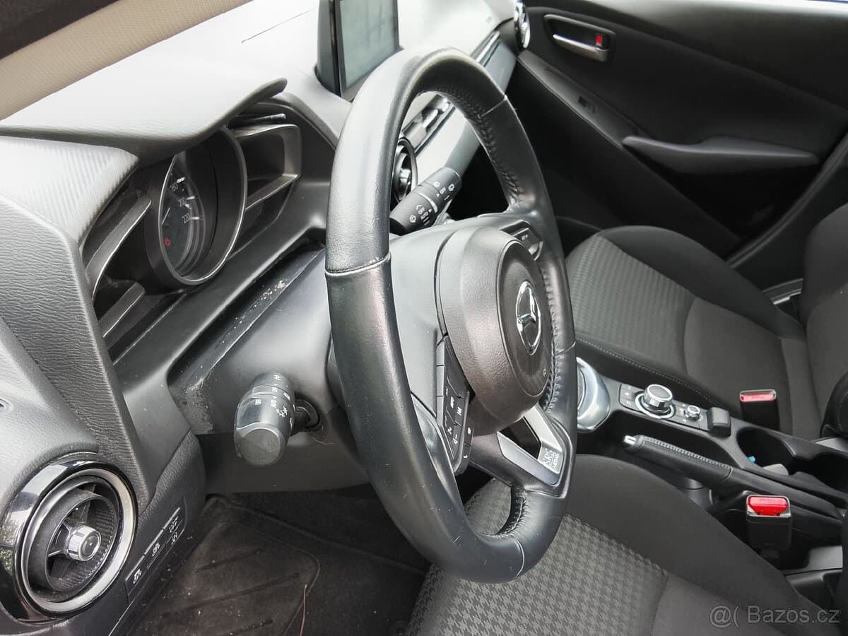 2019 Mazda 2 - 9