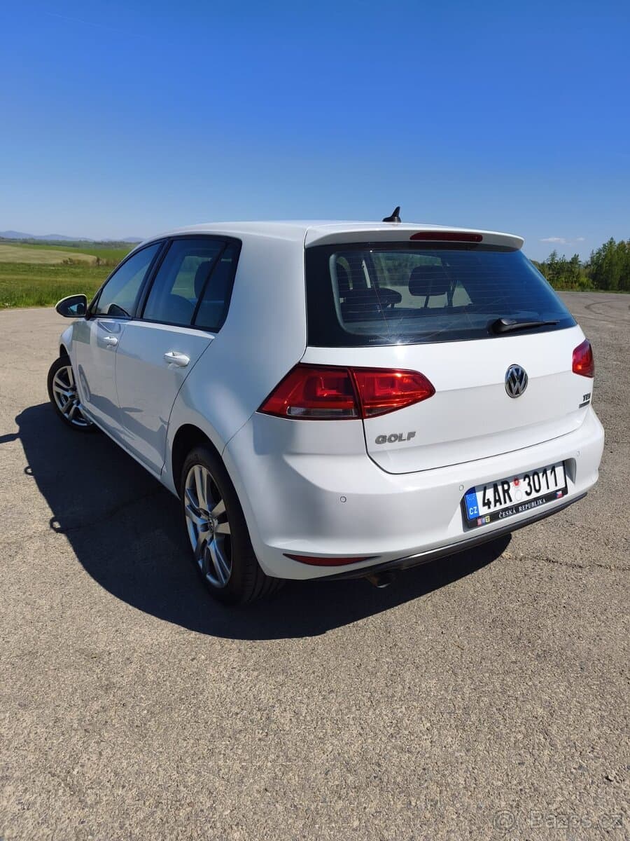 Volkswagen GOLF - 9