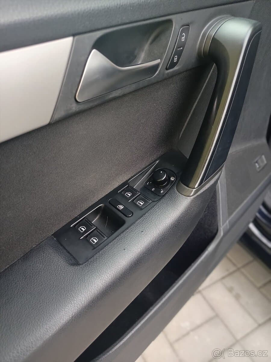 2012 Volkswagen PASSAT - 9