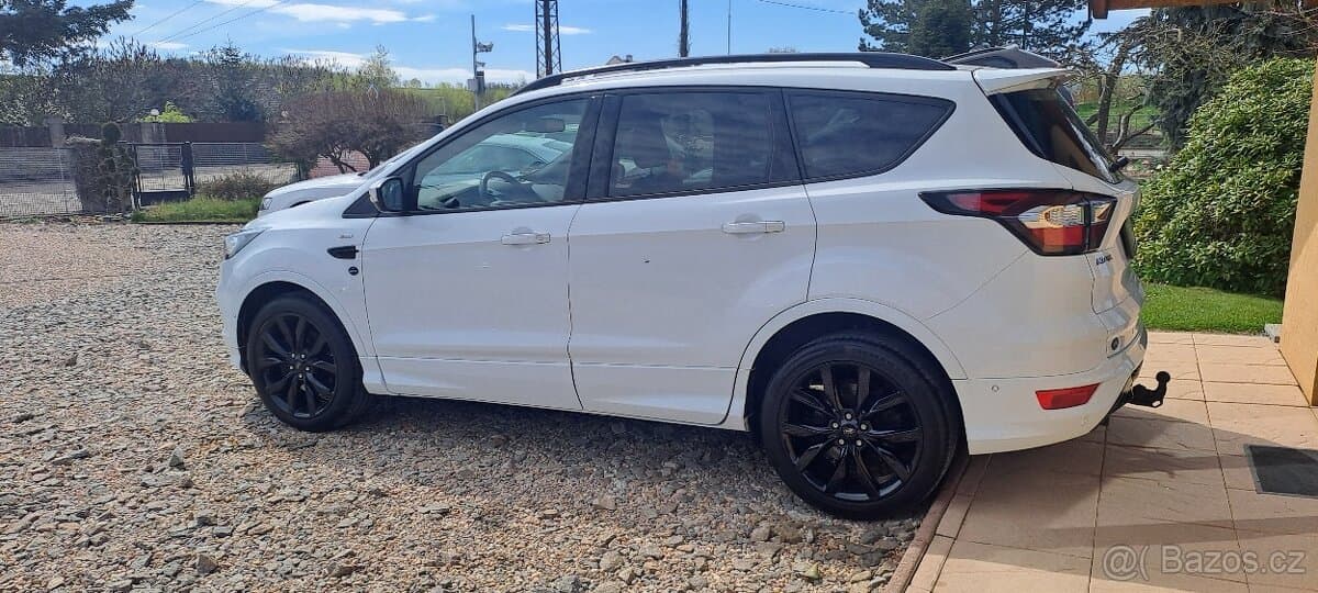 2017 Ford KUGA - 9