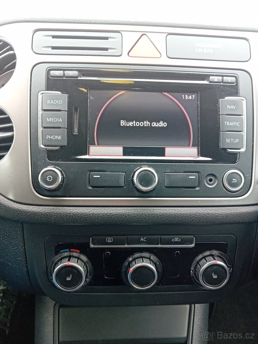 2010 Volkswagen TIGUAN - 9