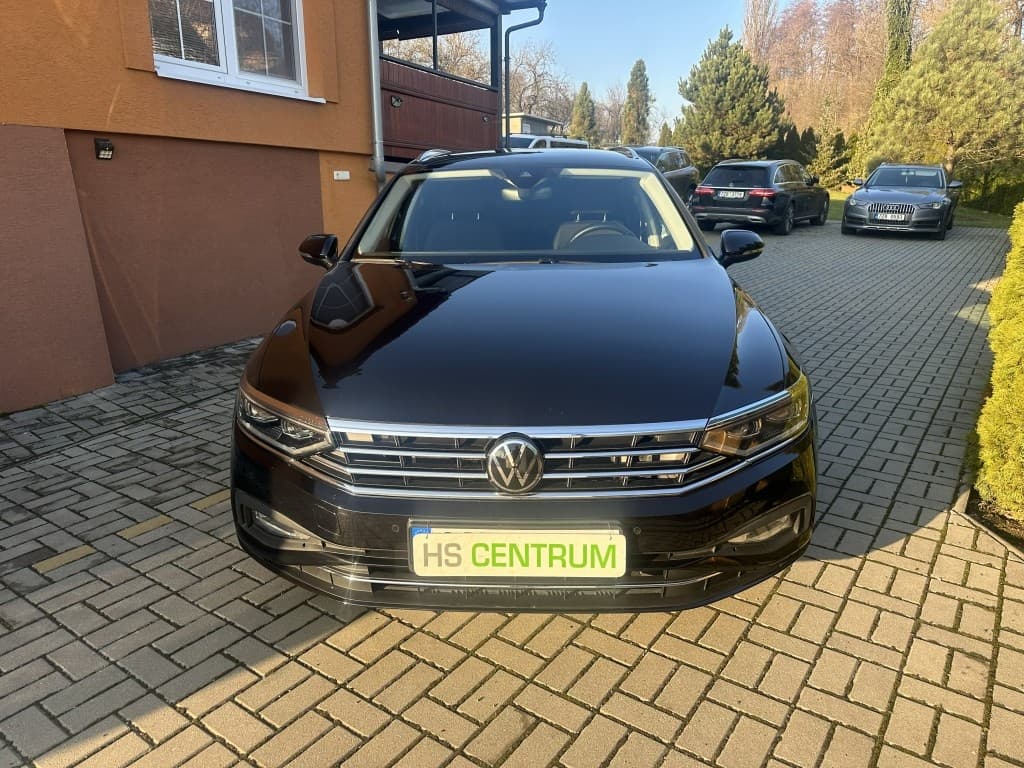 2022 Volkswagen PASSAT - 9