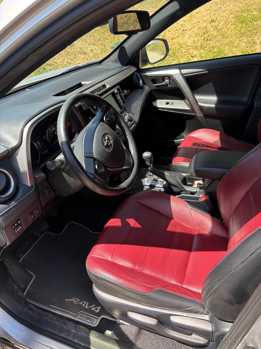 2018 Toyota RAV4 - 9