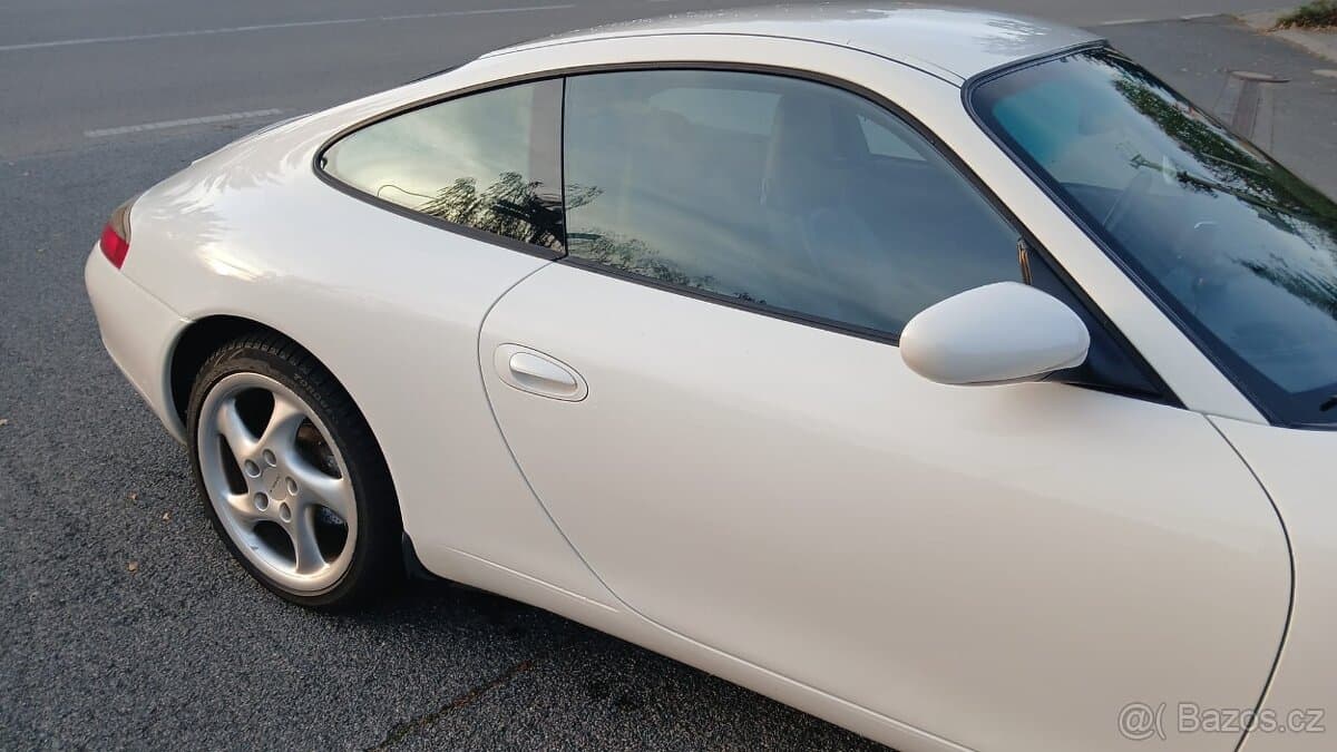 2001 Porsche 911 - 9