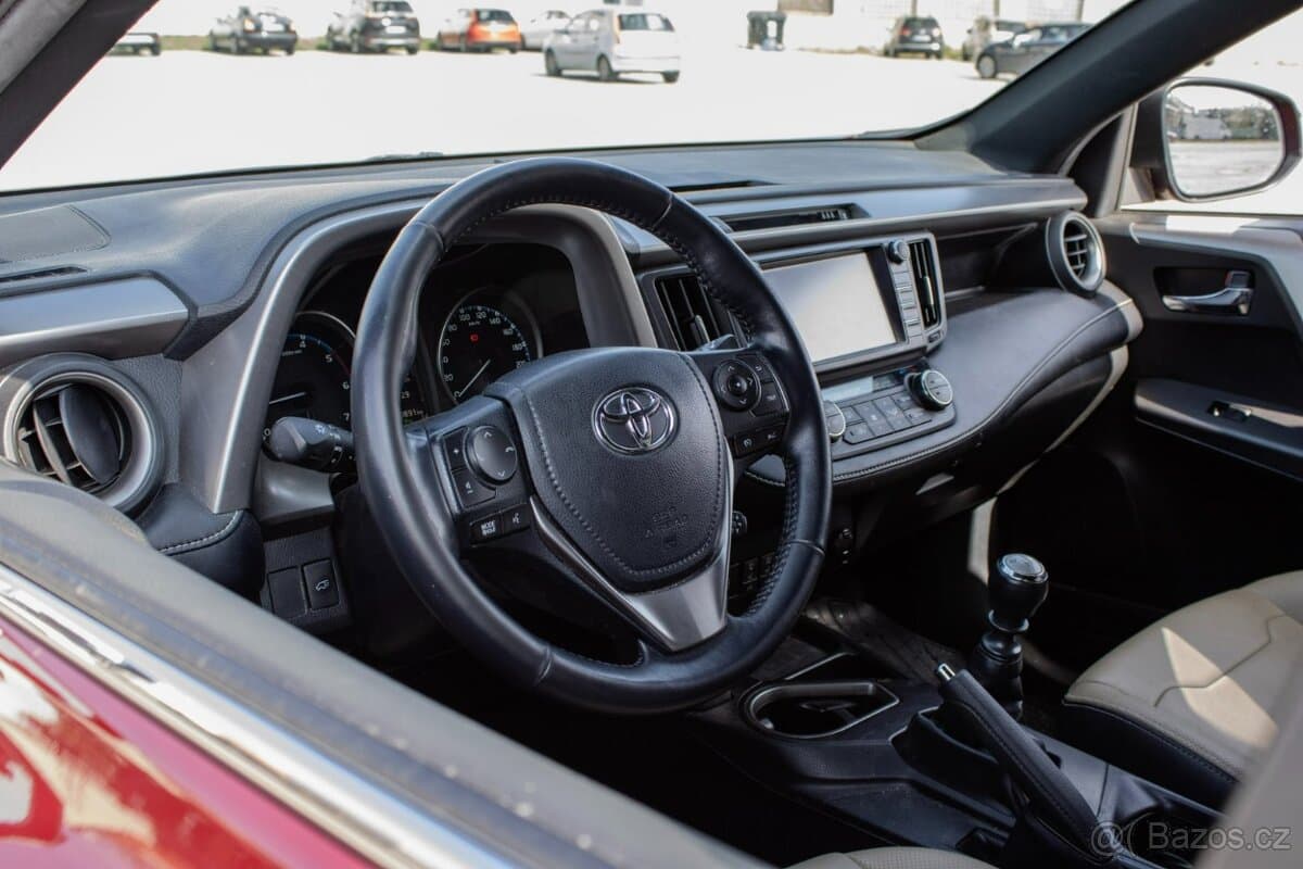2018 Toyota RAV4 - 9