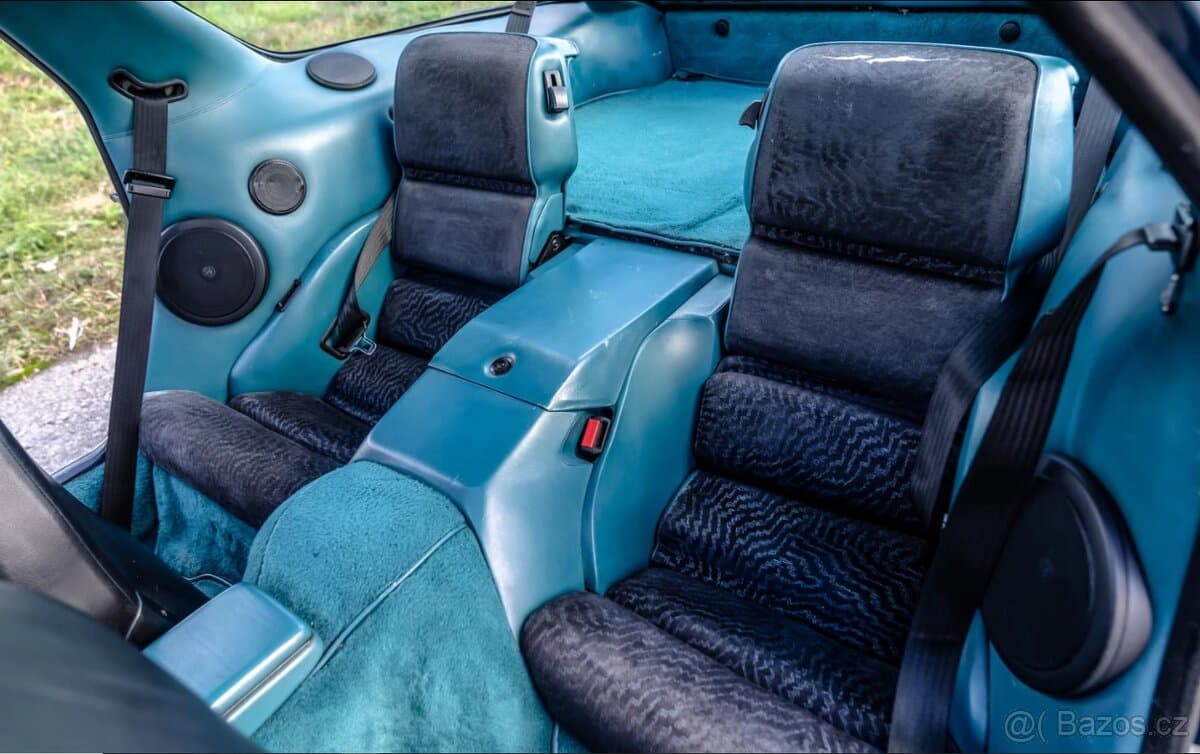 1990 Porsche 928 - 9