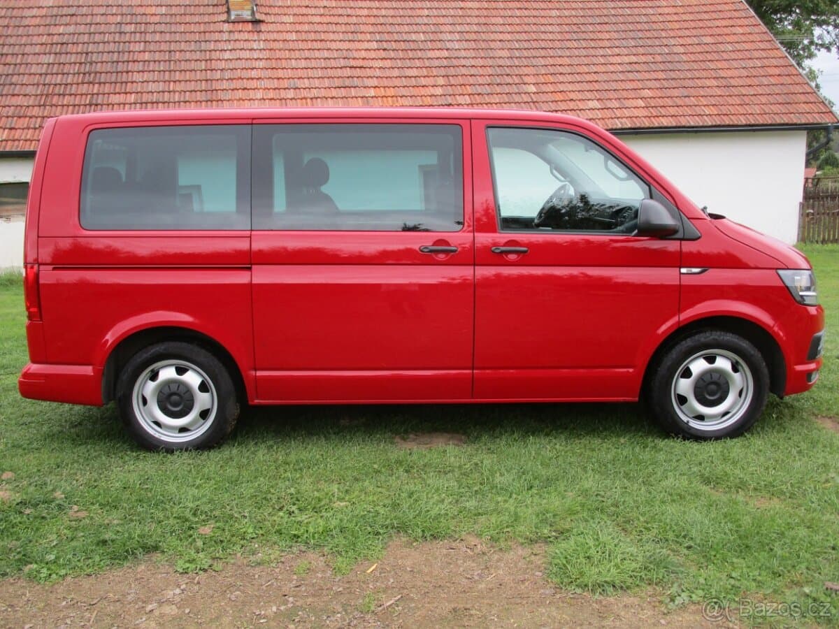 2015 Volkswagen MULTIVAN - 9
