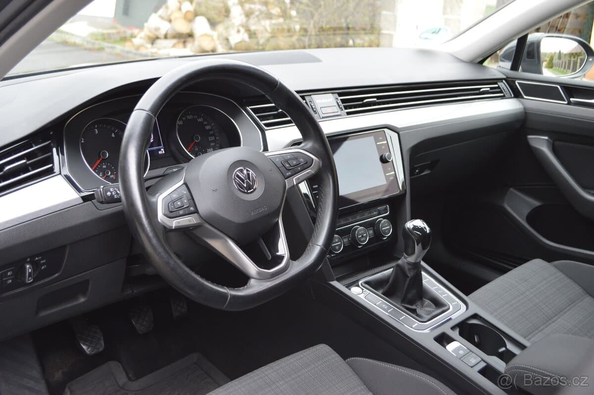 2020 Volkswagen PASSAT - 9