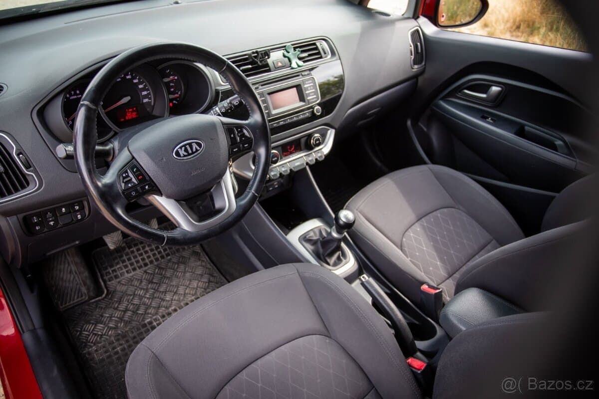 2016 Kia RIO - 9