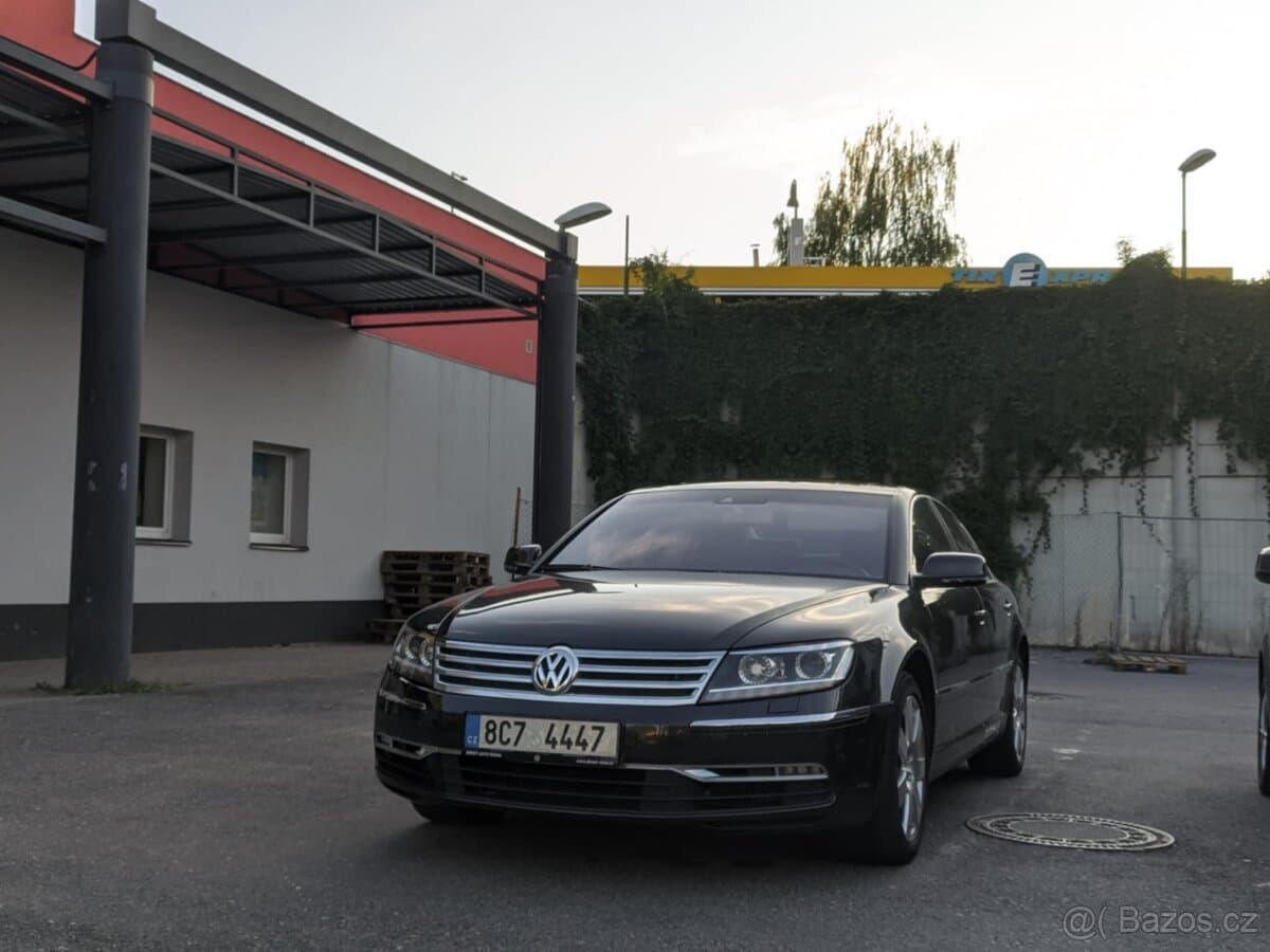 2010 Volkswagen PHAETON - 9
